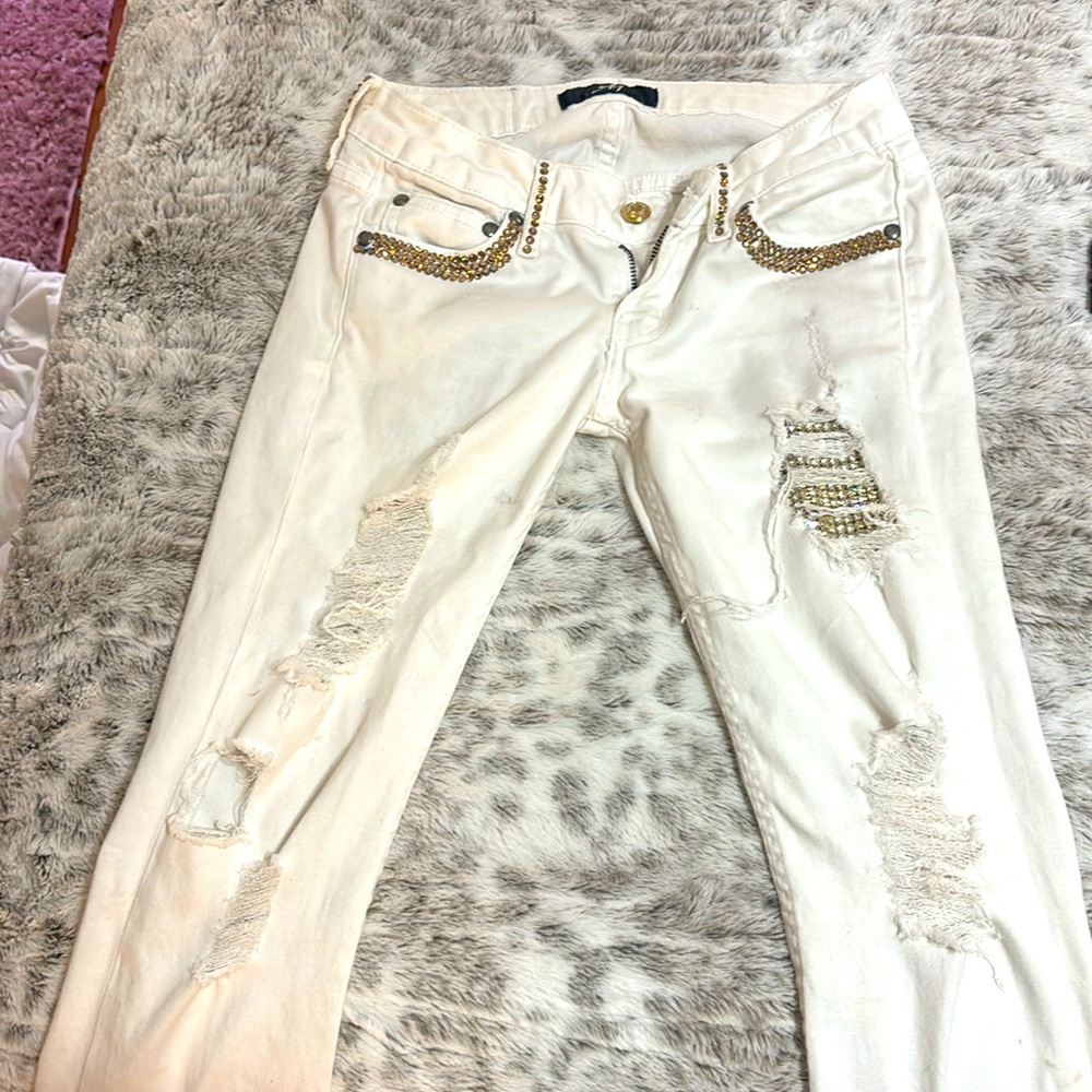 These are a pair of RaRE A7 Swarovaski Crystal Jeans by a designer in Miami!✨✨​
